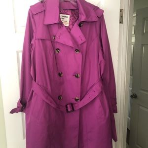 Women’s trench.